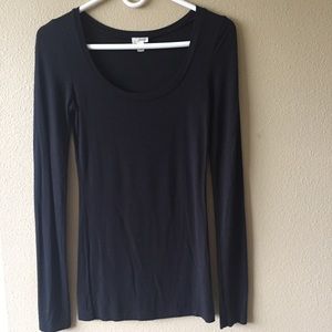 Frenchi long sleeve scoop neck.